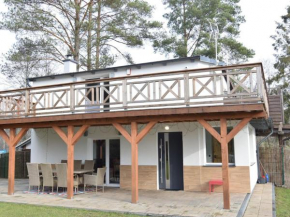 Holiday home with sauna and hot tub, directly at the lake